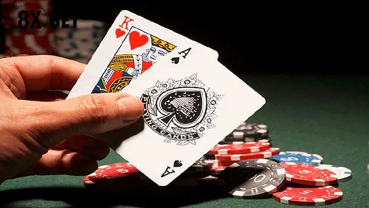 Khám Phá Bí Quyết Cá Cược Xì Tố Tại V7BET Từ Cao Thủ